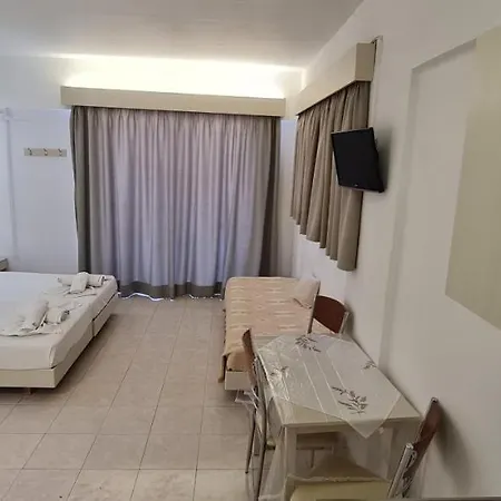 Aparthotel Elarin &