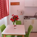 Elarin & Apartahotel
