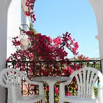 Apartahotel Elarin &