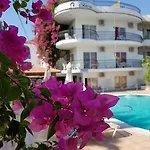 Elarin & Apartahotel