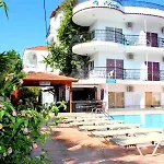 Elarin & Apartahotel 4*