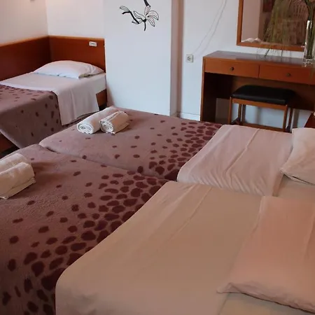 Elarin & Apartmanhotel