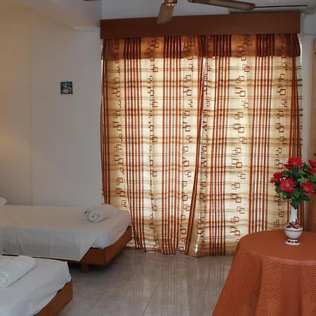 Apartahotel Elarin &