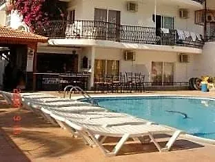 Apartahotel Elarin Studios&apartments