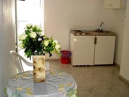 Elarin Studios&apartments 4*