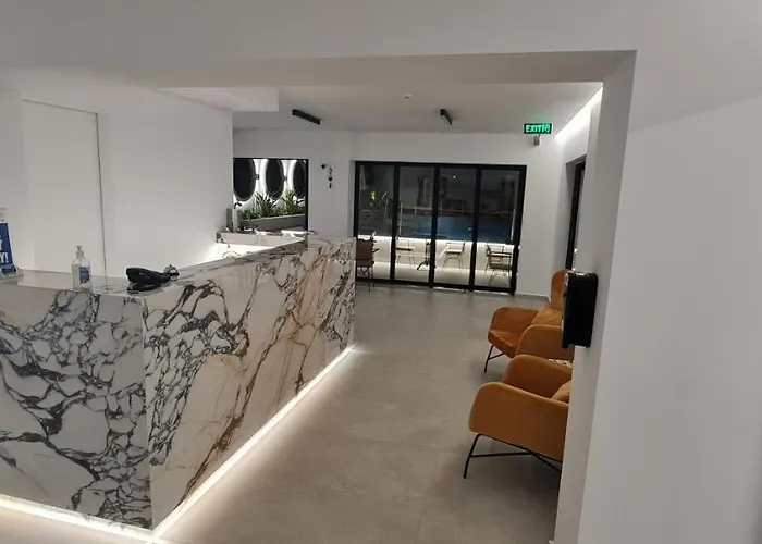 Elarin & فاليراكي