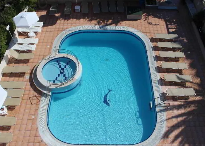 Hotel de apartamente Elarin & 4*