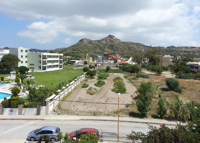 Elarin & 4* فاليراكي